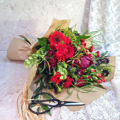 ÖKO - Mezei Bokréta - piros árnyalatú szezonális virágokból (M)